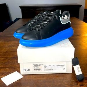 💯% authentic Alexander McQueen sneakers 🔥🔥